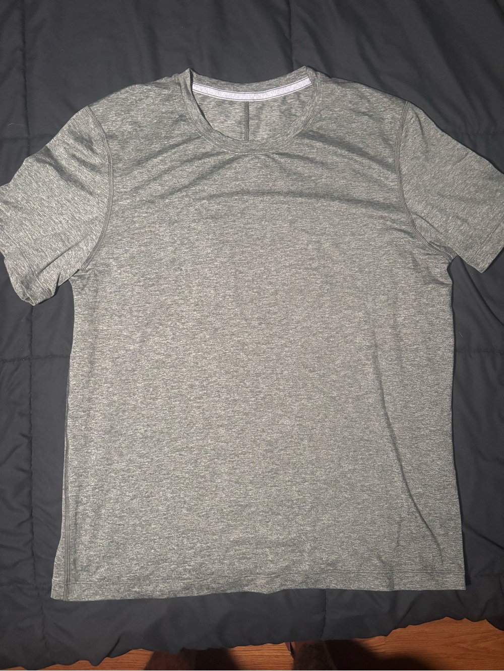 Lululemon Men’s Active Short Sleeve Size L, Olive Green